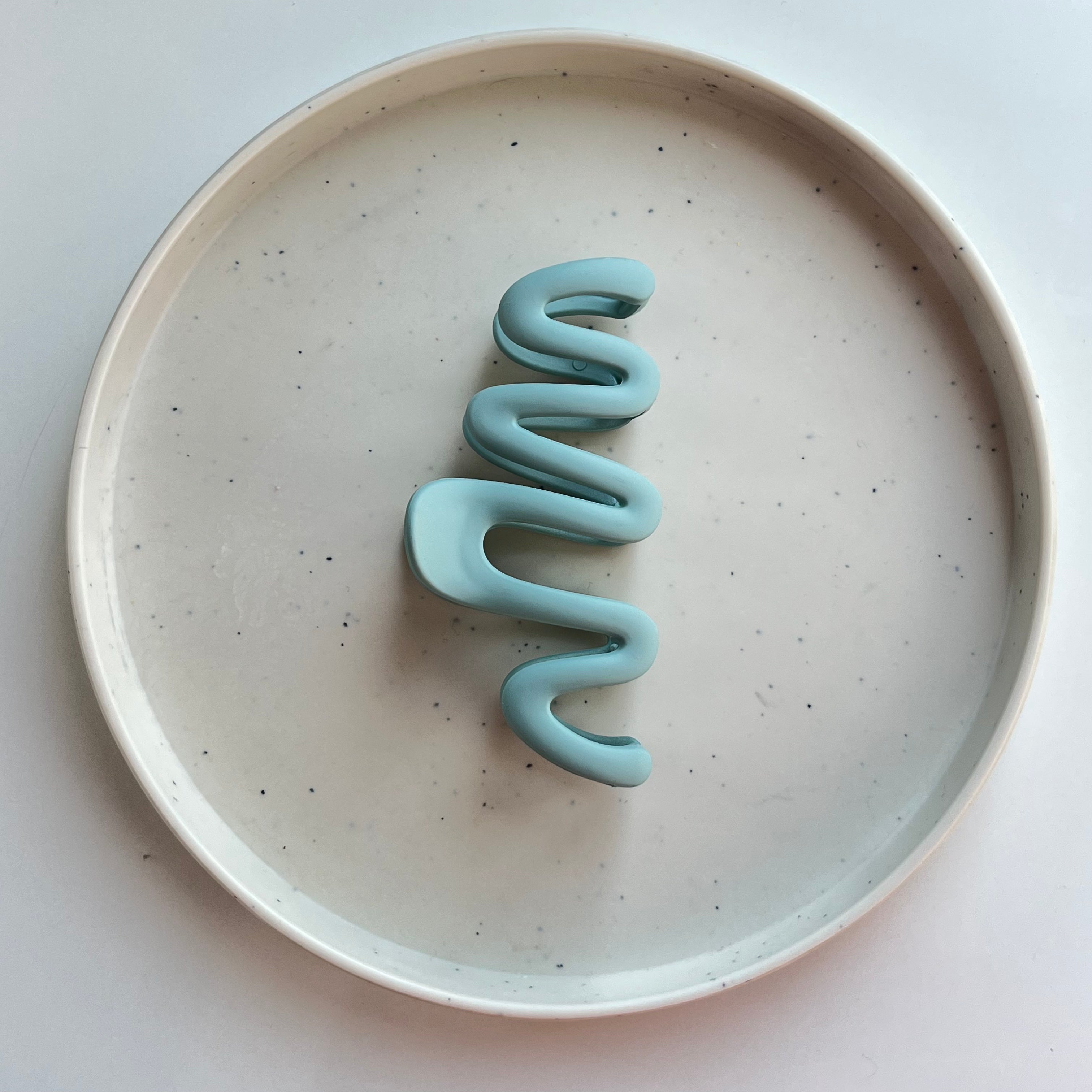 Serpentina – Large Matte Wave Clip